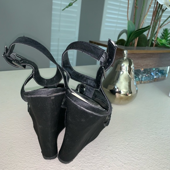 Black satiny platform wedges - Picture 3 of 6